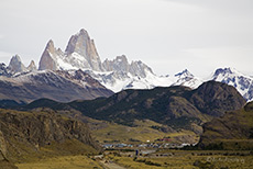 El Chaiten am Fu&szlig;e des Fitz Roy Massivs