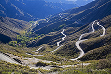 Serpentinen f&uuml;hren Richtung Mendoza