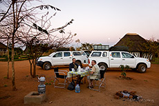 Fr&uuml;hst&uuml;ck auf unserer Campsite in Petauke