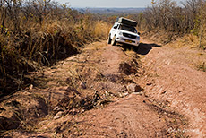 M&uuml;hsam geht es zum South Luangwa NP