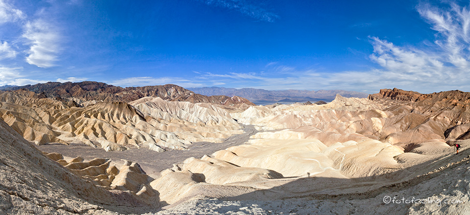 Zabriskie Point - Versteinerte Sandd&uuml;nen im Death Valley
