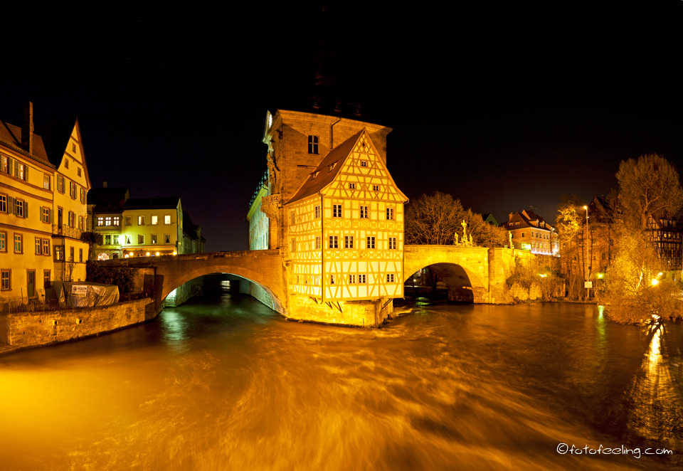 "Altes Rathaus" auf einer kleinen k&uuml;nstlichen Insel in der Regnitz, Bamberg
