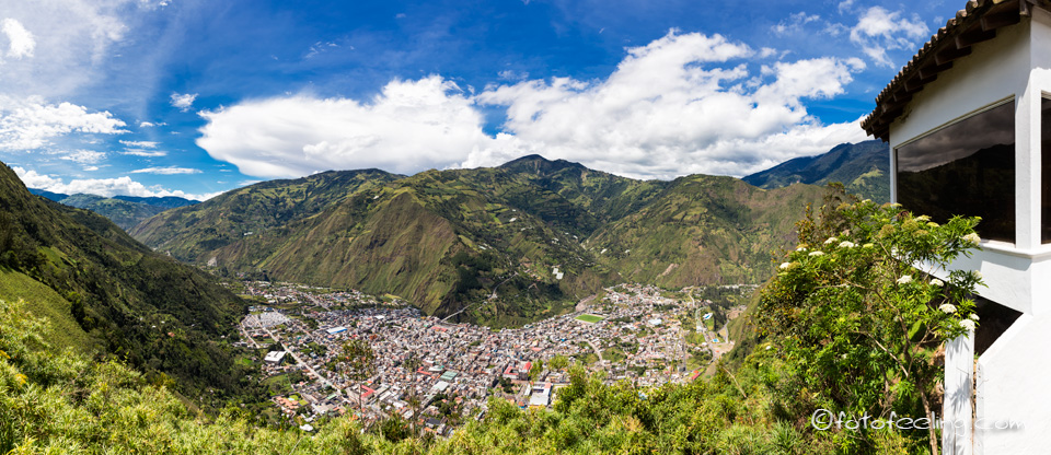 Ba�os de Agua Santa (deutsch: B�der des heiligen Wassers), Ecuador